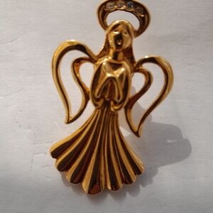 Vintage Elegant Gold Tone Angel Pin/Brooch